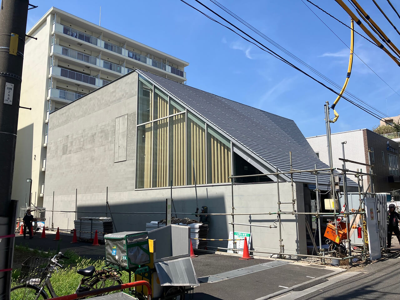 カーテンウォール取付状況